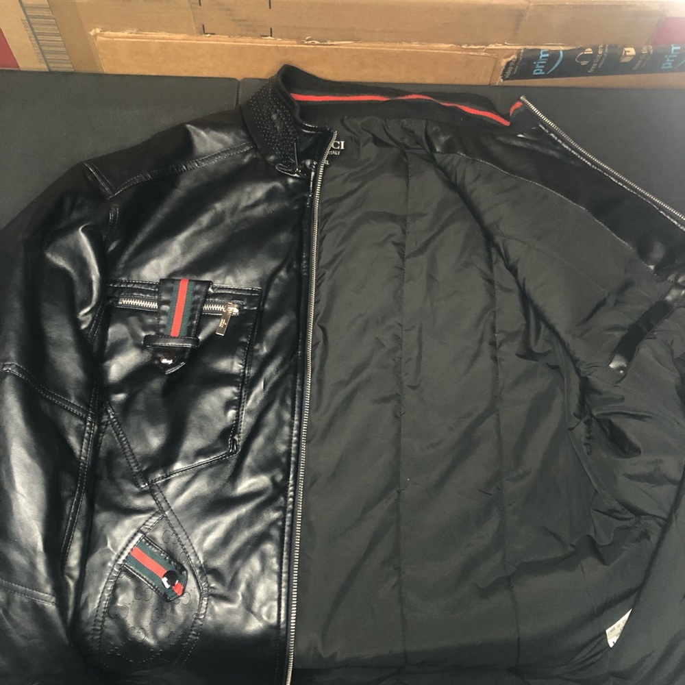 Gucci Jacket, black. Size XXL but can also comfortably fit XL - Picture 5 of 7